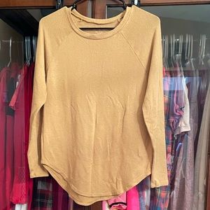 AEO mustard colored soft and sexy plush light sweater. Sz XS